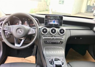 Mercedes-Benz C class C200 2018 - Cần bán Mercedes C200 sản xuất 2018, màu đen, nội thất đen, giao ngay chơi tết ở Phú Yên
