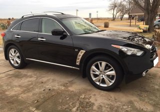 Infiniti QX70 3.7AT 2016 - Cần bán Infiniti QX70 2016 màu đen vip, xe doanh nhân