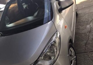 Hyundai i10 2013 - Bán ô tô Hyundai i10 năm 2013, màu bạc, 210 triệu