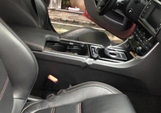 Jaguar XE 2015 - Bán Jaguar XE sản xuất 2015, màu đỏ, xe nhập còn mới