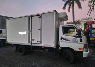 Hyundai HD 72 2014 - Bán xe Hyundai HD 72 đời 2014, màu trắng, xe nhập còn mới, 588tr