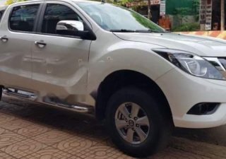 Mazda BT 50 2.2L 4x4 MT   2016 - Cần bán Mazda BT 50 2.2L 4x4 MT 2016, màu bạc xe gia đình, giá chỉ 570 triệu