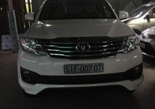 Toyota Fortuner 2015 - Bán Toyota Fortuner đời 2015, màu trắng đã đi 40.000 km