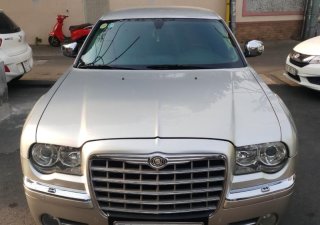 Chrysler 300C 300C 2010 - Cần bán Siêu xe Chrysler 300C 2.7 V6 màu bạc, giá 820 triệu