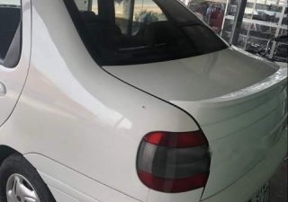 Fiat Siena ELX 2004 - Bán xe Fiat Siena ELX năm 2004, màu trắng xe gia đình, giá chỉ 80 triệu