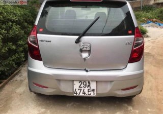 Hyundai i10 2011 - Cần bán gấp Hyundai i10 đời 2011, màu bạc, xe nhập