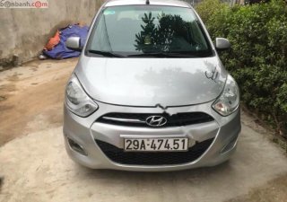 Hyundai i10 2011 - Cần bán gấp Hyundai i10 đời 2011, màu bạc, xe nhập