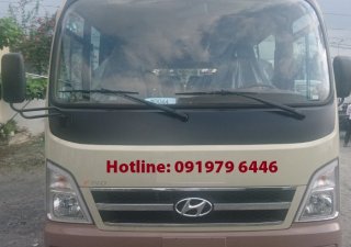 Hyundai County 29 chổ 2025 - Bán ô tô Hyundai County 29 chổ, màu hồng phấn