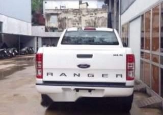 Ford Ranger XLS 4x2 AT 2018 - Bán xe Ford Ranger XLS 4x2 AT 2018, màu trắng, xe nhập