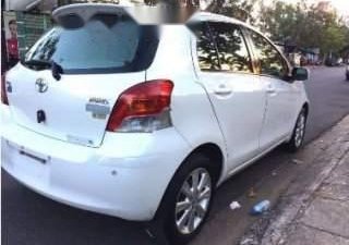 Toyota Yaris   1.3 AT  2010 - Bán Toyota Yaris 1.3 AT đời 2010, màu trắng 