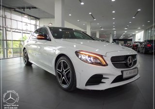 Mercedes-Benz C class    2020 - Cơ hội để sỡ hữu xe Mercedes-Benz C300 AMG 2020 với giá bán tốt nhất ngay thời điểm này