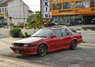 Nissan Bluebird 1990 - Bán Nissan Bluebird đời 1990, màu đỏ, xe nhập, giá chỉ 40 triệu