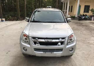 Isuzu Dmax 2010 - Bán Isuzu Dmax bán tải 2 cầu, số sàn đời cuối 2010, loại 3.0 bản cao cấp