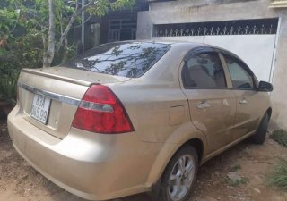 Chevrolet Aveo   2015 - Bán ô tô Chevrolet Aveo đời 2015, màu vàng chính chủ