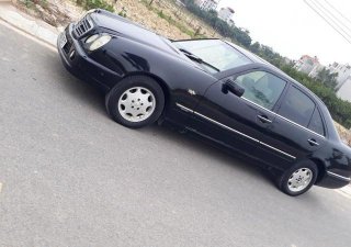 Mercedes-Benz E class E230 AT 1996 - Bán xe Mercedes E230 AT đời 1996, màu đen, nhập khẩu nguyên chiếc  