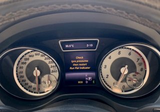 Mercedes-Benz GLA-Class GLA 200 2014 - Bán Mercedes GLA 200 SX 2014, đã đi 30000km, xe chính chủ