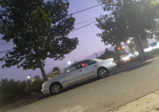 Mercedes-Benz E class E230   2000 - Bán ô tô Mercedes E230 đời 2000, màu bạc, nhập khẩu