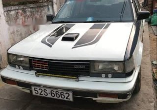 Nissan Bluebird   1987 - Cần bán gấp Nissan Bluebird 1987, màu trắng, nhập khẩu nguyên chiếc
