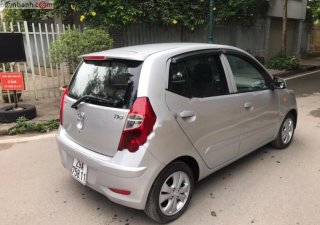 Hyundai i10 1.1 MT 2013 - Bán Hyundai i10 1.1 MT 2013, màu bạc, xe nhập xe gia đình 
