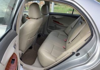 Toyota Corolla altis   2010 - Bán ô tô Toyota Corolla altis 2010, màu bạc