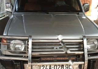 Mitsubishi Pajero 2.4 1992 - Bán Mitsubishi Pajero 2.4 năm sản xuất 1992, màu bạc, xe nhập