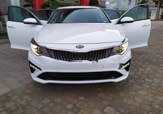 Kia K5 2.0 AT 2019 - Bán Kia K5 2.0 AT năm sản xuất 2019, màu trắng, giá 789tr