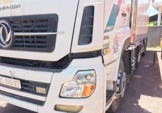 Xe tải 5 tấn - dưới 10 tấn CNHTC 2014 - Ngân hàng bán đấu giá xe tải có mui CNHTC, SX 2014, màu trắng