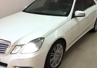 Mercedes-Benz E class E300 2010 - Bán Mercedes E300 sản xuất năm 2010, màu trắng, xe nhập 