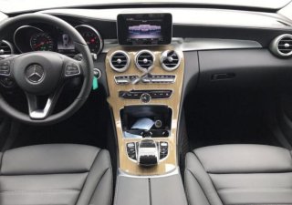 Mercedes-Benz C class 250 2017 - Cần bán Mercedes C250 sản xuất năm 2017, màu đen như mới