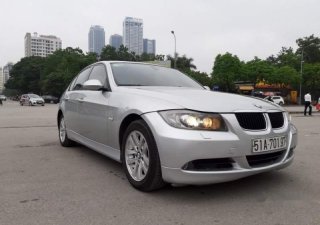 BMW 3 Series  320i   2007 - Bán xe BMW 320i sản xuất năm 2007, màu bạc, 385tr
