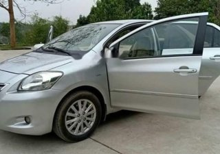 Toyota Vios E  2010 - Bán Toyota Vios E sản xuất năm 2010, màu bạc xe gia đình