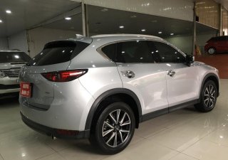 Mazda CX 5 2.0 2018 - Cần bán xe Mazda CX 5 sản xuất 2018, màu bạc, giá tốt