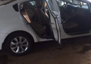 Kia Rio 2017 - Cần bán lại xe Kia Rio đời 2017, màu trắng, nhập khẩu nguyên chiếc