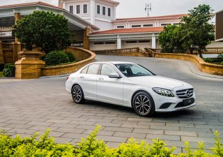 Mercedes-Benz C class C200 2019 - [Nha Trang] Mercedes C200 2019 ưu đãi thuế trước bạ 10%, giao ngay, LH 0987313837