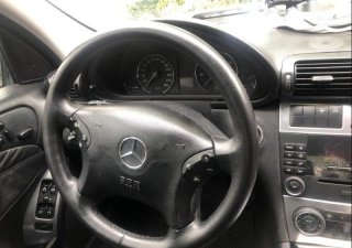 Mercedes-Benz C class  C240  2005 - Bán Mercedes C240 sản xuất 2005, màu đen, nhập khẩu