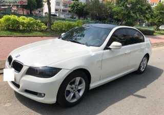 BMW 3 Series 320i 2009 - Bán BMW 3 Series 320i sản xuất 2009, màu trắng, giá tốt