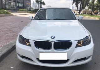 BMW 3 Series  320i  2009 - Cần bán xe BMW 320i màu trắng sản xuất 2009, đăng ký 2010