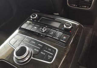 Kia K9 2018 - Hot Hot chỉ với 695tr Kia K9 nhập khẩu Hàn Quốc, xe giao ngay - Tặng BHVC, phụ kiện, tiền mặt lên đến 50 triệu