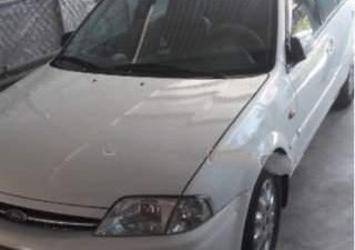 Ford Laser Deluxe 1.6 MT	 2001 - Chính chủ bán xe Ford Laser Deluxe 1.6 MT đời 2001, màu trắng