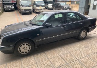 Mercedes-Benz E class E230 2000 - Xe Mercedes E230 đời 2000, màu xanh lam, xe nhập