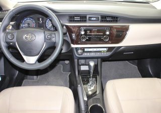 Toyota Corolla altis 2016 - Bán Toyota Corolla Altis năm 2016, xe trùm mền odo 6000km