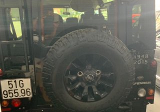 LandRover Defender 2015 - Cần bán lại xe LandRover Defender 2015, màu đen, xe nhập