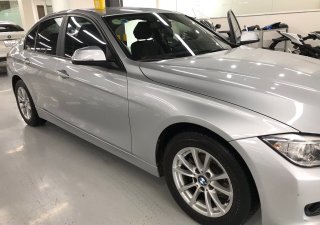 BMW 3 Series 320i 2012 - Cần bán xe BMW 3 Series 320i năm sản xuất 2012, màu bạc, nhập khẩu nguyên chiếc, giá 760tr