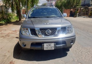Nissan Navara XE 2014 - Cần bán Nissan Navara XE đời 2014, màu xám (ghi), nhập khẩu