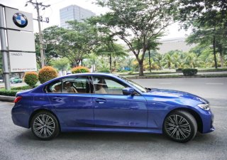 BMW 3 Series 2020 - BMW 3 Series 330i Sport line 2020, màu xanh núi, xe nhập khẩu châu Âu, thể thao, trẻ trung vượt trội
