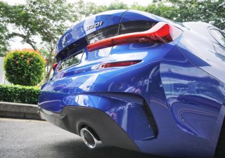BMW 3 Series 2020 - BMW 3 Series 330i Sport line 2020, màu xanh núi, xe nhập khẩu châu Âu, thể thao, trẻ trung vượt trội