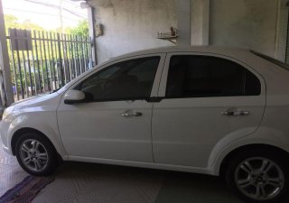 Chevrolet Aveo 2018 - Cần bán gấp Chevrolet Aveo năm 2018, màu trắng chính chủ