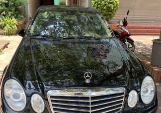 Mercedes-Benz E class  E280 2004 - Bán xe Mercedes E280 sản xuất năm 2004, màu đen, giá tốt