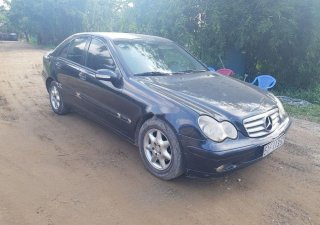 Mercedes-Benz C class C200 2001 - Gia đình bán Mercedes C200 sản xuất năm 2001, màu xanh