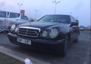 Mercedes-Benz E class E230 1996 - Bán Mercedes E230 năm sản xuất 1996, màu đen, nhập khẩu chính chủ, 135tr